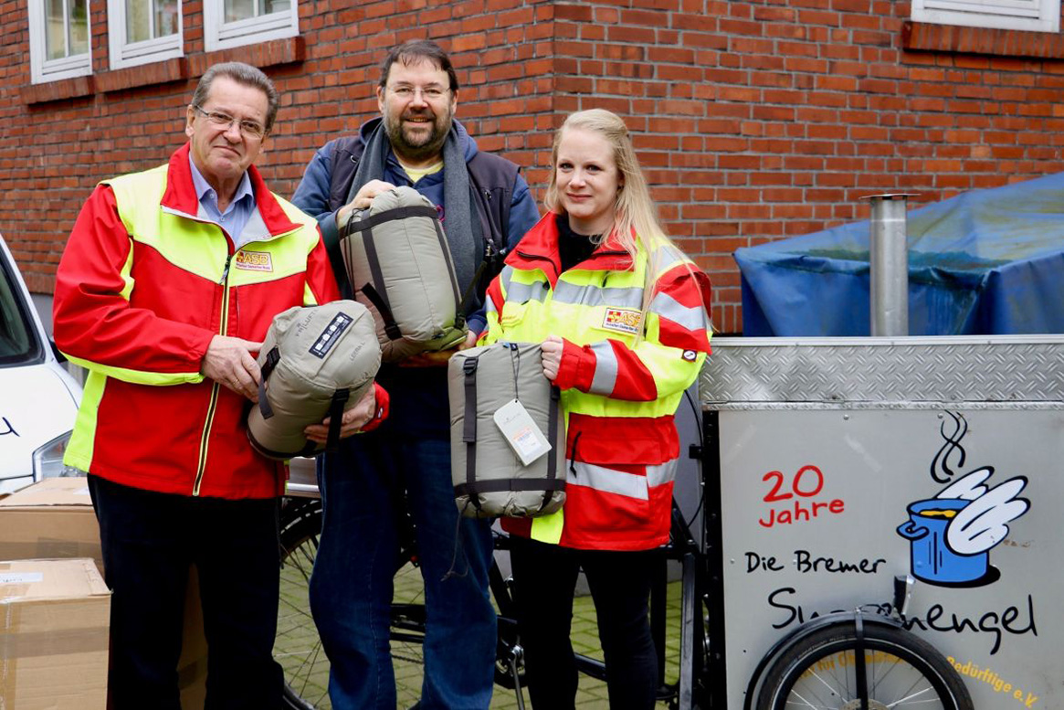 ASB_Kaeltehilfe_Nikolaus_Schlafsaecke_Isomatten_26.jpg ASB_Kaeltehilfe_Nikolaus_Schlafsaecke_Isomatten_26.jpg