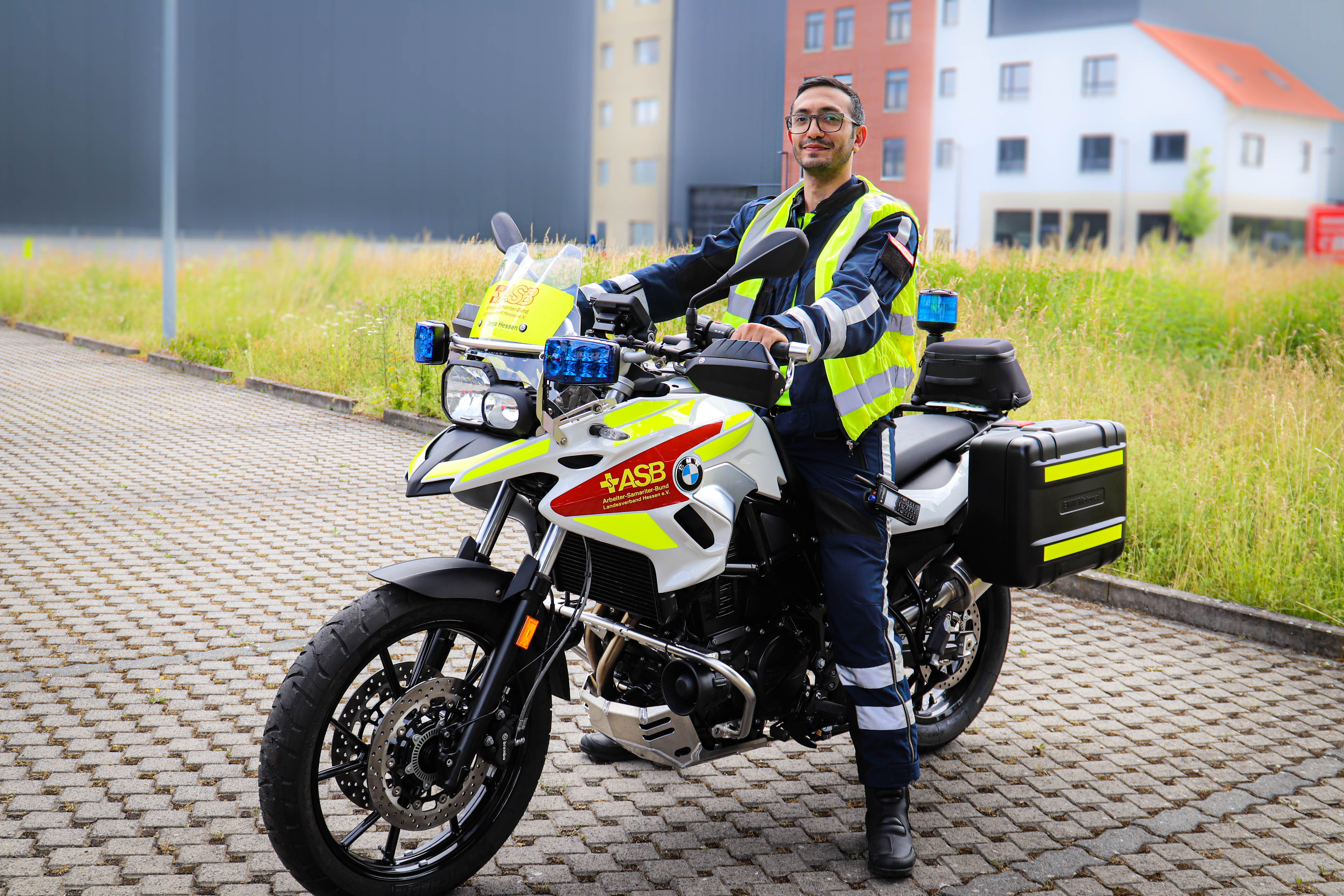 Die Motorradstaffel hilft